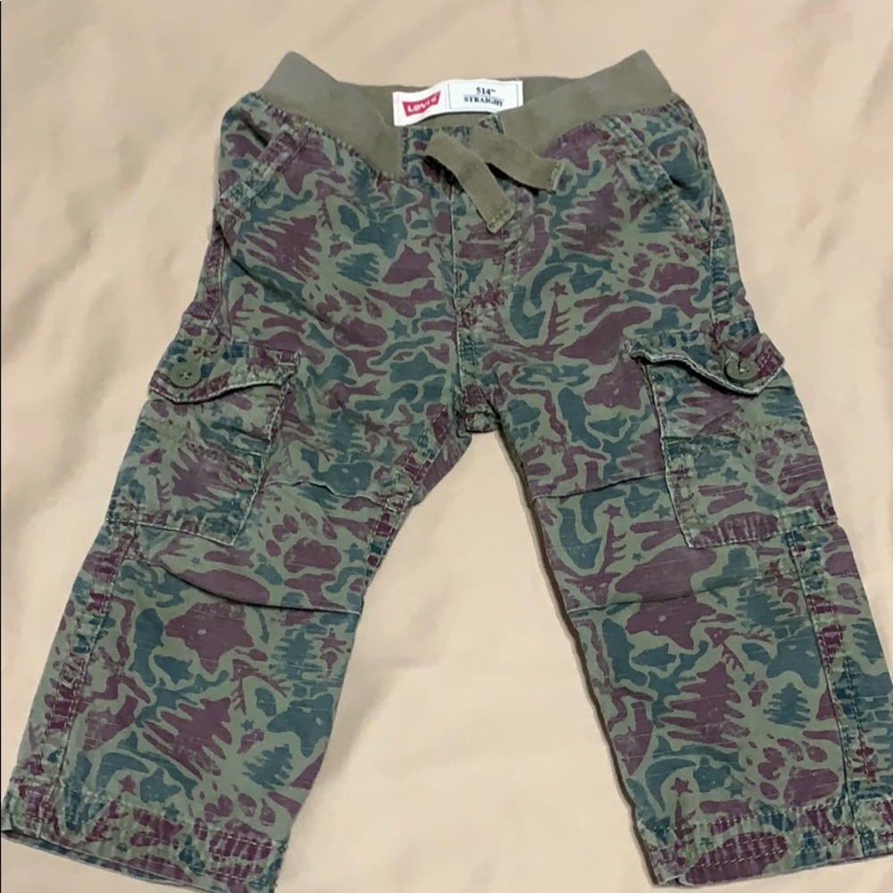 Levi’s 514 straight cargo pants